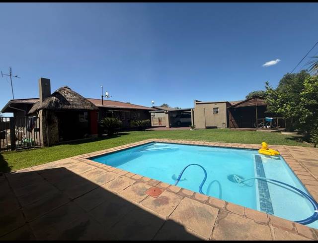 3 BEDROOM HOUSE FOR SALE IN VANDERBIJLPARK SE 1